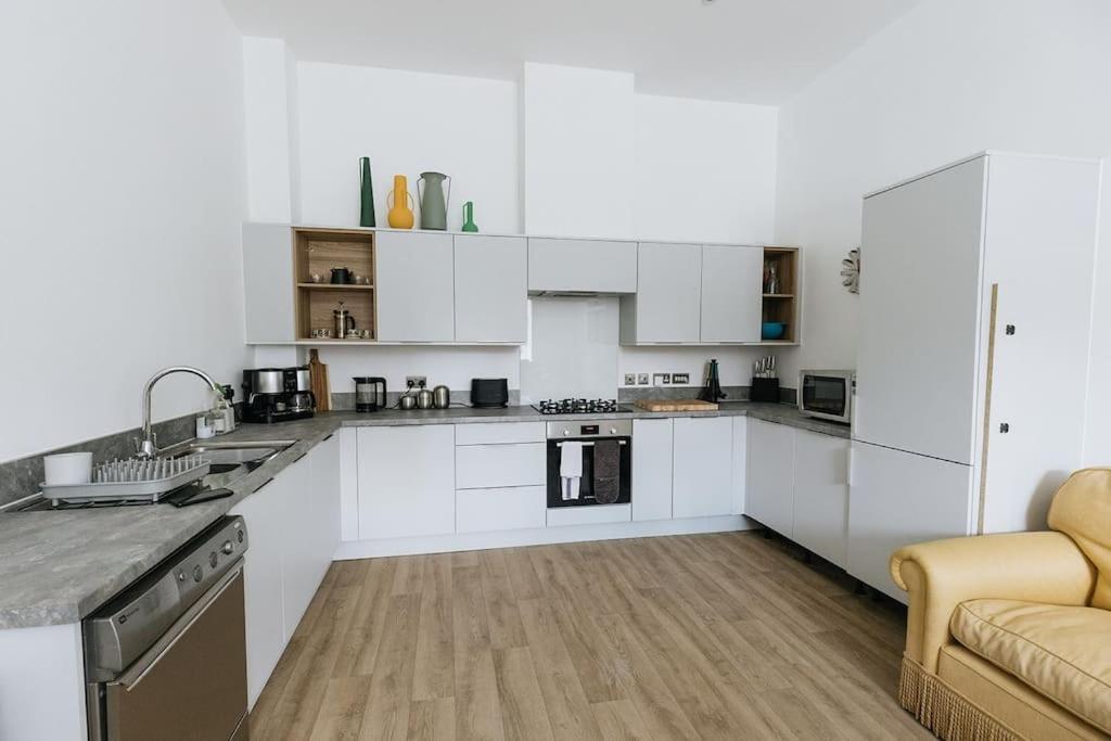 Bobbin Row - Grade 2 Listed Property With A Beautiful Design With Access To Leeds Лідс Екстер'єр фото