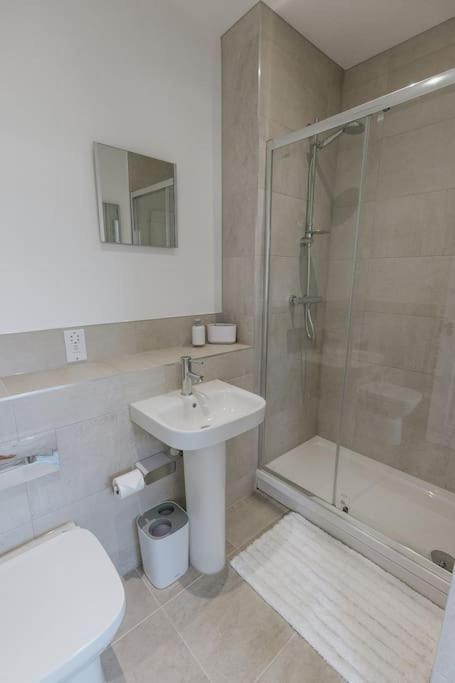 Bobbin Row - Grade 2 Listed Property With A Beautiful Design With Access To Leeds Лідс Екстер'єр фото